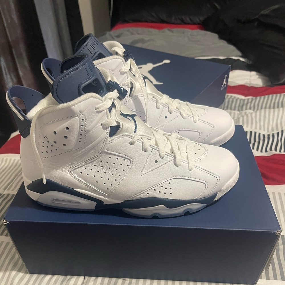 Jordan 6 Midnight Navy